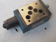 a) limiteur pression hydraulique BOSCH  0  811 145 118