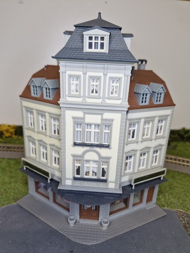 Maquette immeuble angle de - d,
