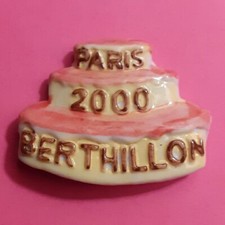 FEVE BERTHILLON ANNEE 2000  PIECE MONTEE GATEAU Porcelaine