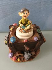 FIGURINE SIMPLET DISNEY LES 7 NAINS DE BLANCHE NEIGE  NEUF