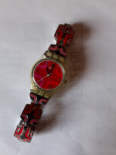 Montre de femme SWATCH  SWISS MADE en bon état de fonctionnement. Comme neuve