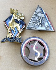 Lot 3 Insignes, broches de ski