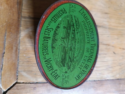 Ancienne boîte métal - boîte,