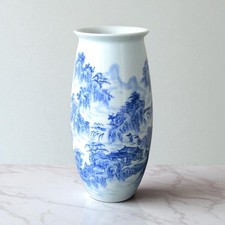Chine. Vase en porcelaine à