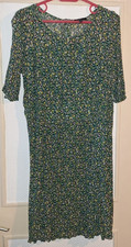 Robe verte à fleur Taille 44