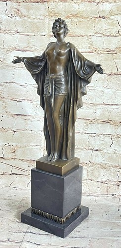 Sculpture bronze une - sculpture, d'une