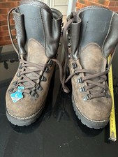 ***Chaussures Meindl Perfect Neuve Taille 42