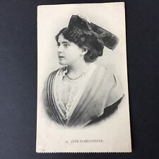 CPA Carte Ancienne Costume ARLES Arlésienne Mode - French Postcard