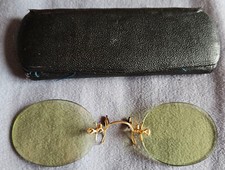 Lunettes de soleil vers 1900 -