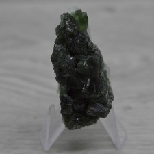 Prehnite verte foncée pierre