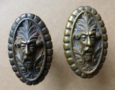 Paire de poignées de porte en bronze  ancien 19e siècle tête fantastique