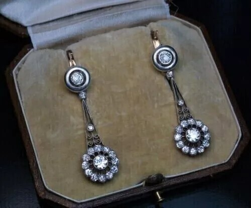 Boucles oreilles de - d'oreilles,