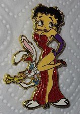 PIN'S PIN MAGNIFIQUE BETTY BOOP ROBE D SOIREE FOURREAU SEXY ROUGE PAILLETEE 50EX