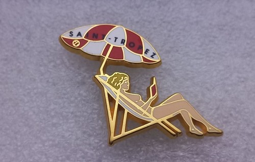 ED356 pin's pin'up parasol nue