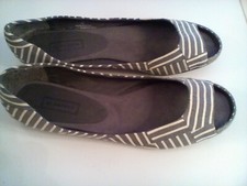Women's gray/white striped