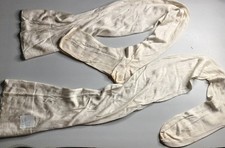 Bas anciens , lettres brodées main N°10- fil fin soie