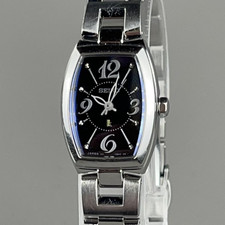 Montre SEIKO LUKIA Radio Solar pour femme cadran bleu bracelet argent SS...