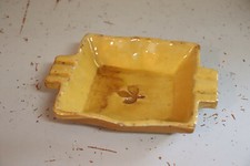 ancien  cendrier  de table en