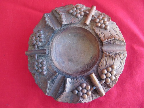 Vintage wooden ashtray - vintage,