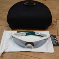 Accessoires de mode Radar Pass