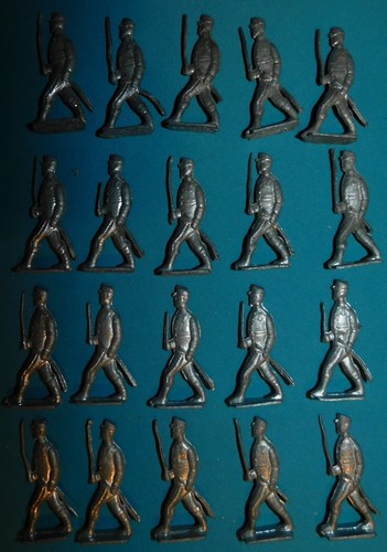 Anciens petits soldats de - anciens,