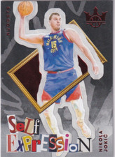 2024-25 Panini Court Kings NBA N° 26 Nikola Jokic Self Expressions Rouge 125/149