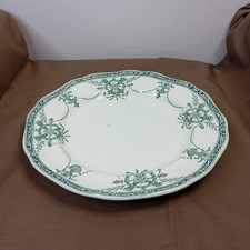 Assiette Modèle "Compiègne" Par la manufacture de Longwy, couleur vert foncé