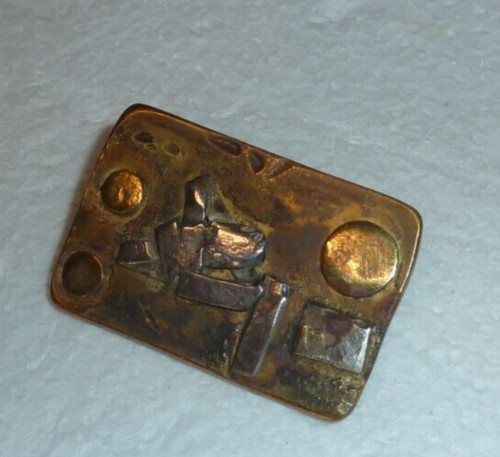 Belle broche brutaliste motif - belle,