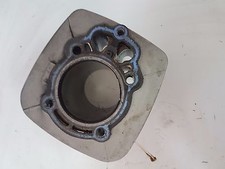 Cylindre arrière moto - cylindre,