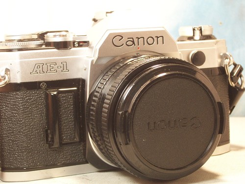 Canon avec objectif - canon,