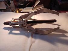 extracteur mécanique de roulements 3 griffes longueur 220 mm Marque FACOM U20B 