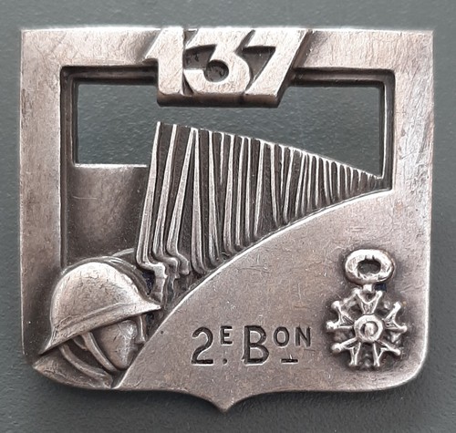 Insigne 137 bataillon - insigne, 137°