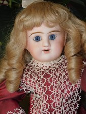 Poupée ancienne DENAMUR, tête en biscuit, marquée en creux E4D Déposé H 35 cm