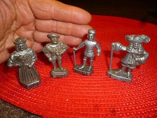 4 Figurines Personnages  en