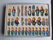 Jeu d'échecs 3 D The Simpsons  . Incomplet pour complément . Jeu vintage 1992