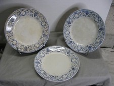 3 assiettes à dessert service