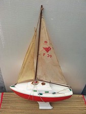 Ancien jouet, voilier, GS, F 39 "garantie navigable" , voile en toile. 