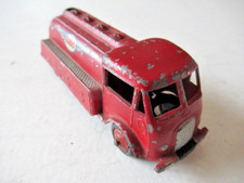 DINKY TOYS Ref 25U FORD CITERNE ESSO