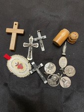 Anciens objets religieux lot
