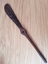 Pale d'hélice en bois teint