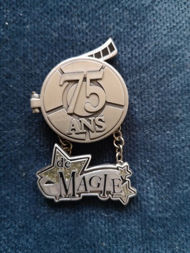 Disney pin ans de - de, magie