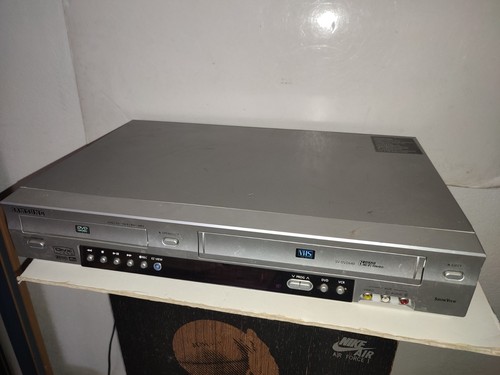 Combine lecteur dvd - de, et