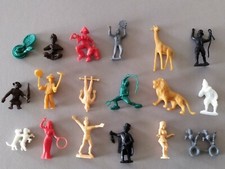 LA ROCHE AUX FEES – LES PERSONNAGES ET ANIMAUX DU CIRQUE