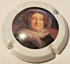 Capsule de champagne Clicquot Contour blanc Portrait, fond noir et rouge N°114