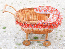 -JOUET ANCIEN BERCEAU POUSSETTE ROTIN & TISSU VINTAGE COLLECTION déco XXe  D