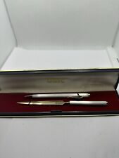 UNIC Stylo bille  dans sa boîte - vintage