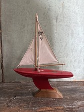 Vintage Pond Yacht And Stand