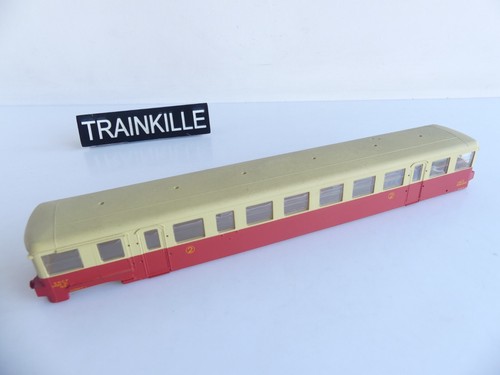 Caisse remorque autorail - caisse,