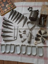 Ancienne  boîte tôle gâteaux Cantarelle + accessoires pâtisserie   1930 à 50