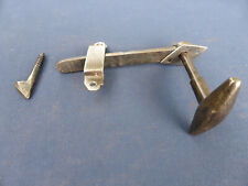 Ancienne Clenche Poignée mentonnet barre fer forgé Porte